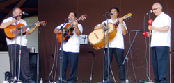 Image of Las Guitarras de México of Des Moines